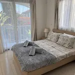 Samantha Villa *